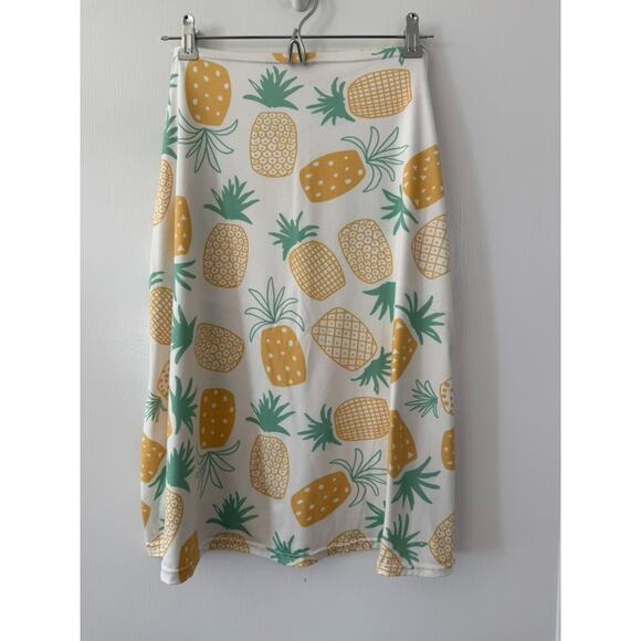 Dayleeosi Women's Cute White Yellow Pineapple Print Knee Length Skirt Size Small - Picture 1 of 5